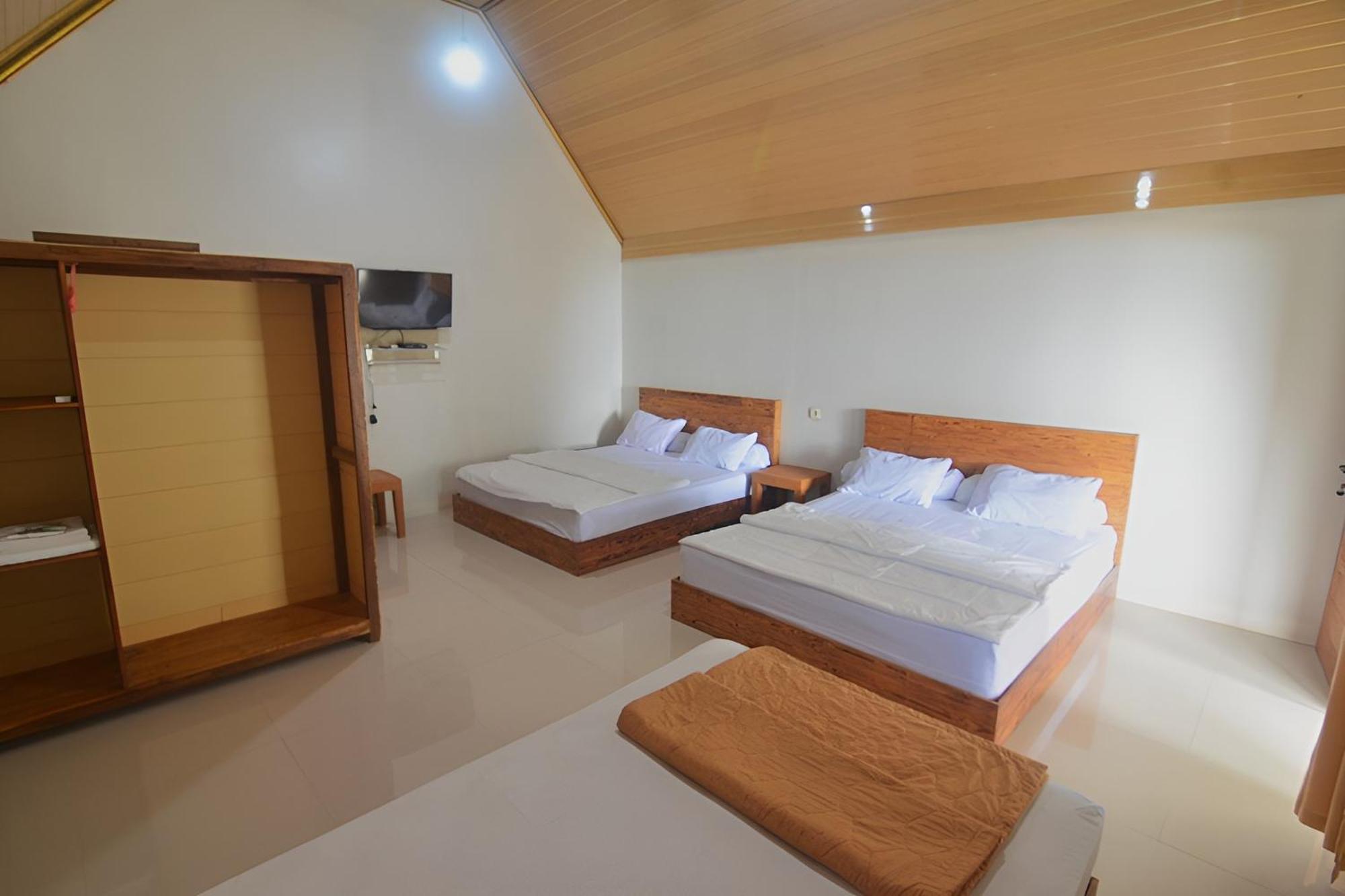 Villa Kopiori Джокякарта Екстериор снимка