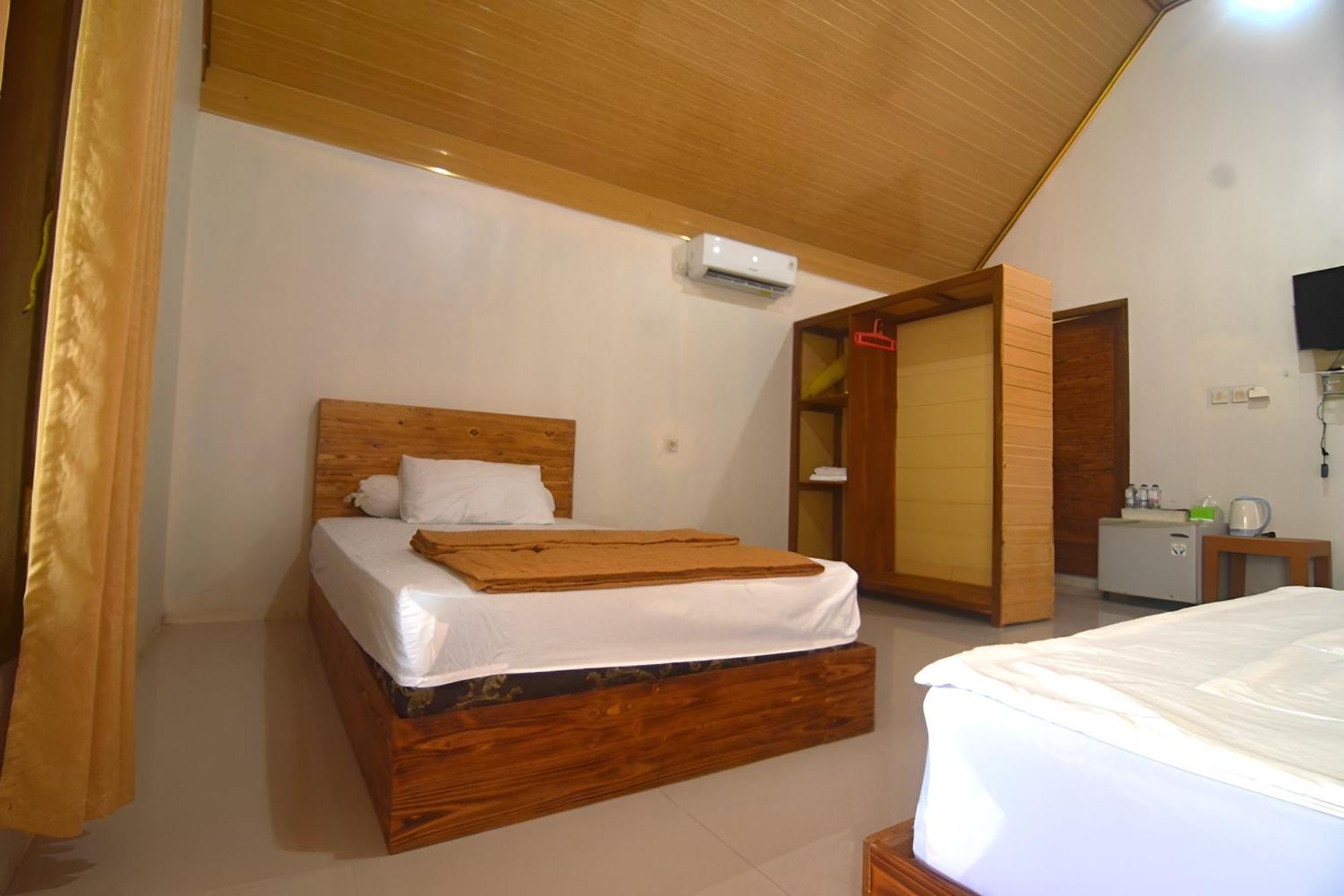 Villa Kopiori Джокякарта Екстериор снимка