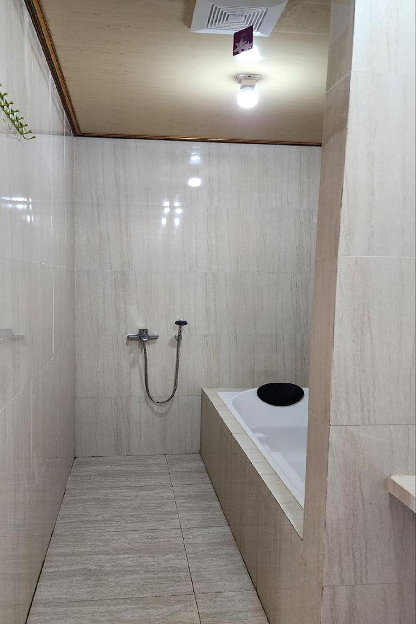 Villa Kopiori Джокякарта Екстериор снимка